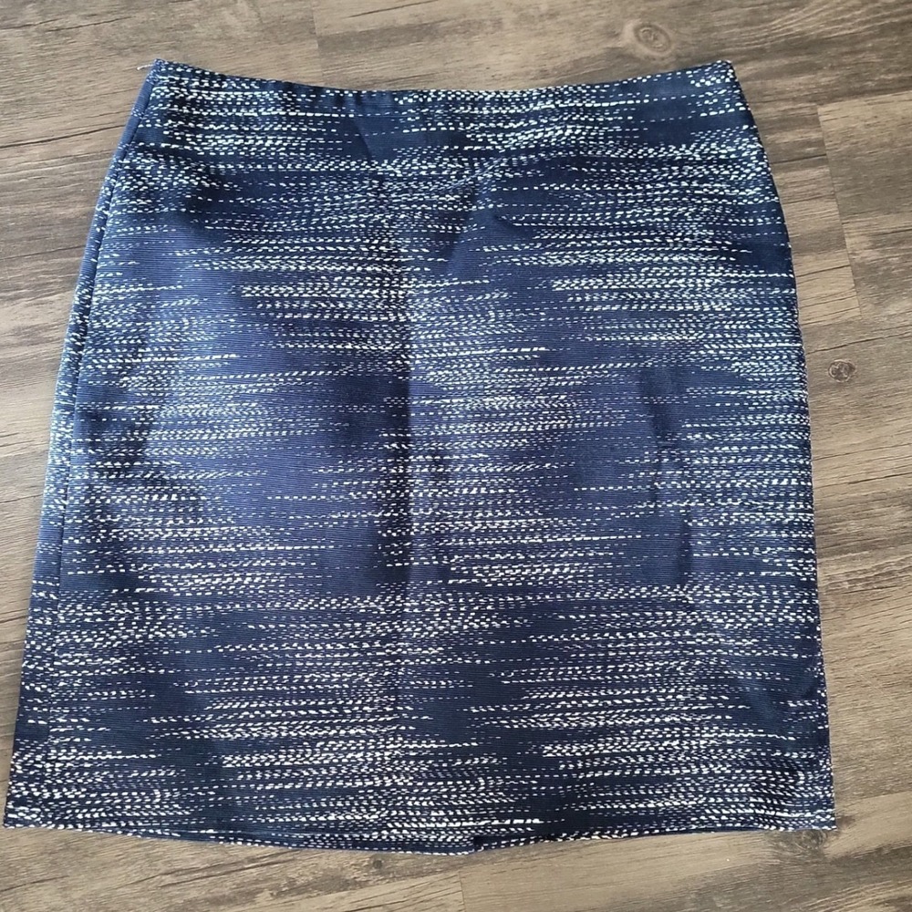Jones New York Signature Navy Blue White Textured Pencil Skirt Size 6